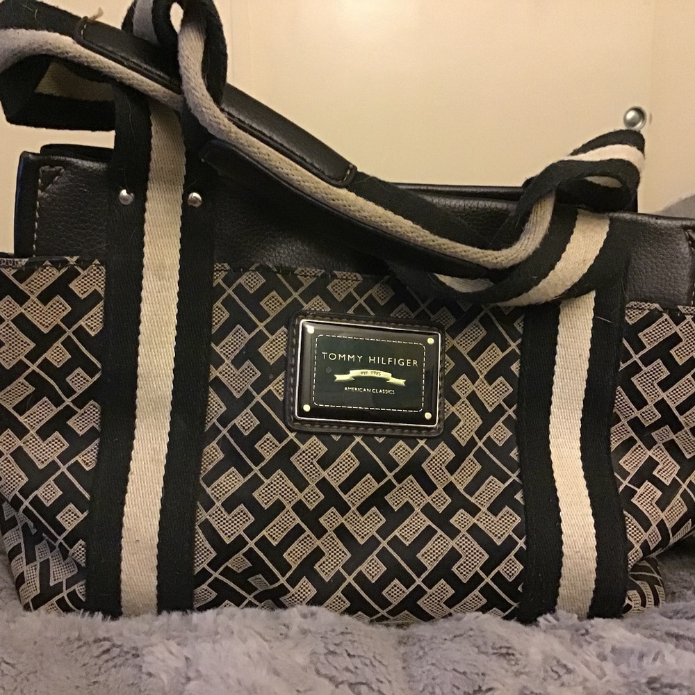 Tommy Hilfiger Purse